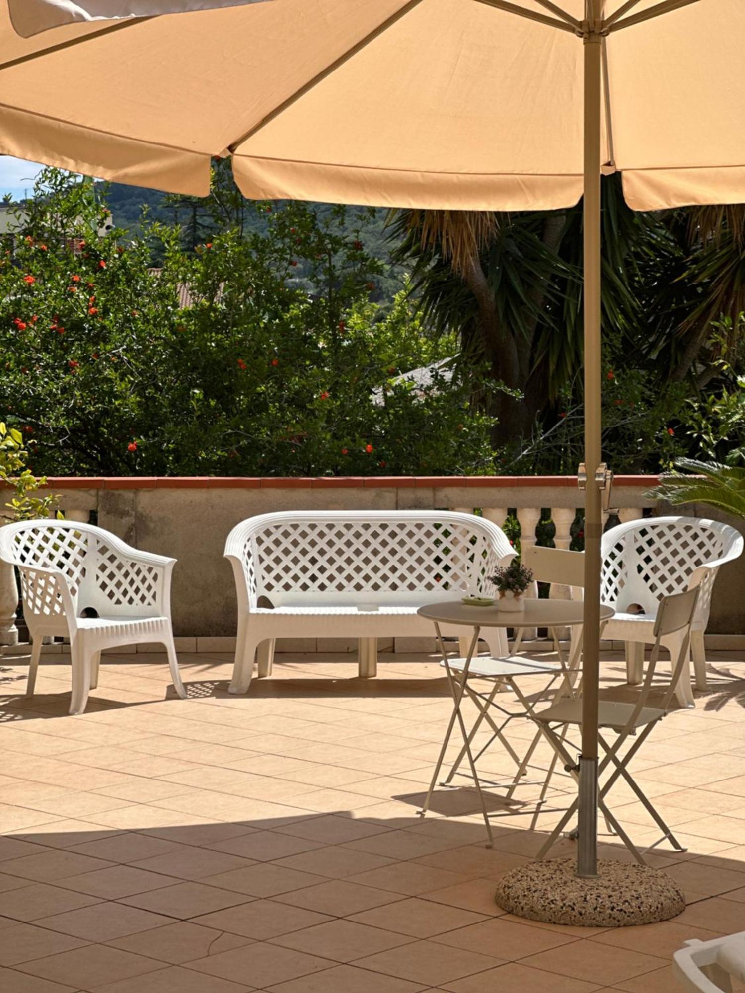 Villa Laria Tropea Exteriör bild